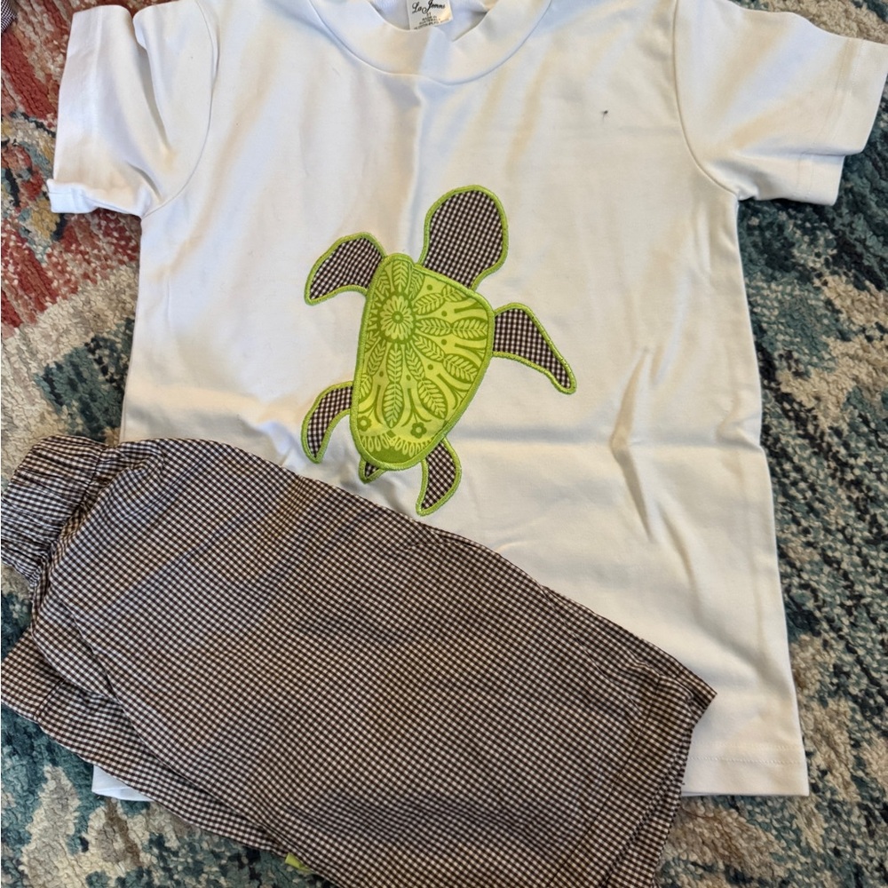 White and Green Short Sleeve Tees Casual Collection